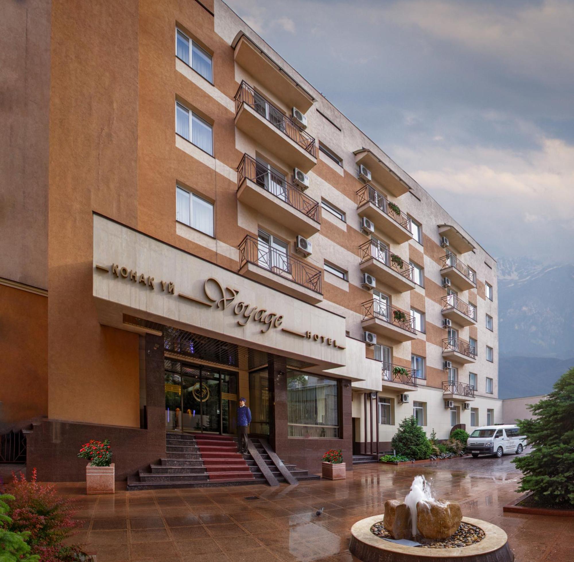 Voyage Hotel Almaty Exterior photo